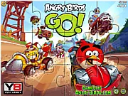 Play Angry Birds GO Jigsaw free online puzzle game, featuring scrambled pieces of the Angry Birds and pigs driving karts.