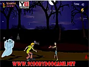 Scooby-Doo: Ghost Skate Escape game featuring Scooby-Doo and Shaggy skateboarding through a cemetery avoiding ghosts and gravestones - Play free online
