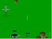 Free online Mini 1942 War Shooter game, playing a classic top-down aerial arcade shooter